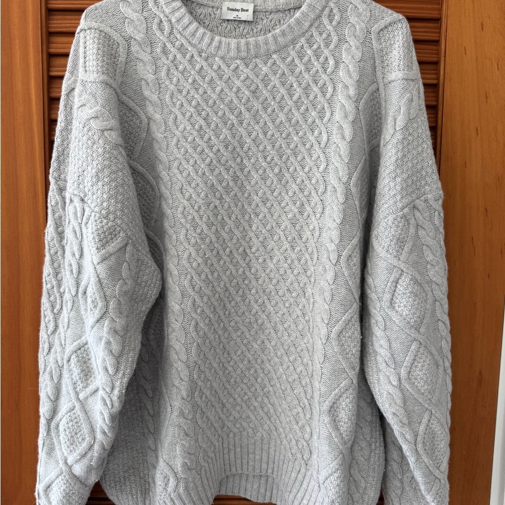 ARITZIA Sunday Best Women's Crewneck Cable Knit Wool Peggy Sweater - Picture 2 of 8